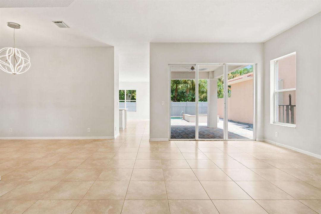 207-ISLE-VERDE-WAY-33418-012