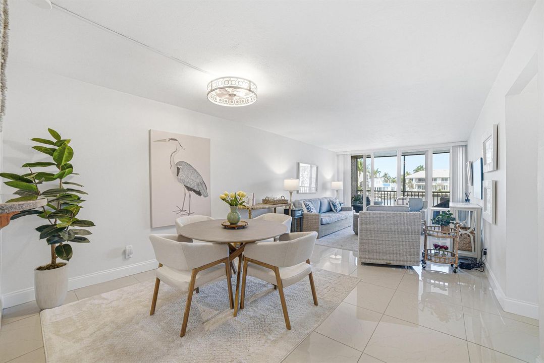Bright living dining area - Boca Raton w