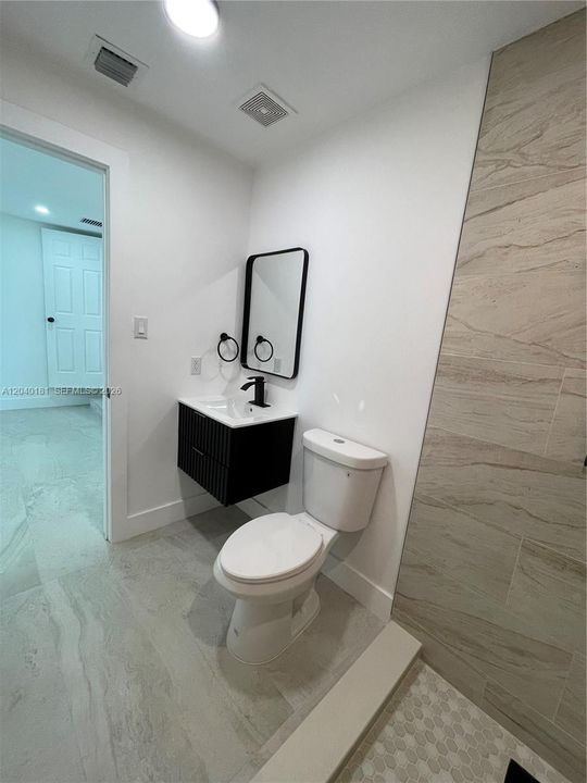 For Rent: $3,200 (3 beds, 2 baths, 1292 Square Feet)