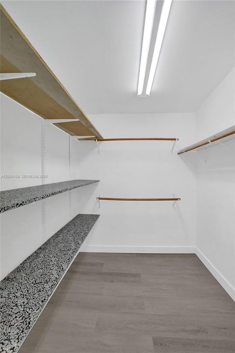 For Rent: $2,100 (1 beds, 1 baths, 769 Square Feet)