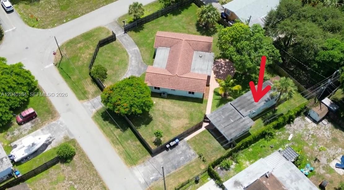 For Rent: $2,100 (1 beds, 1 baths, 769 Square Feet)