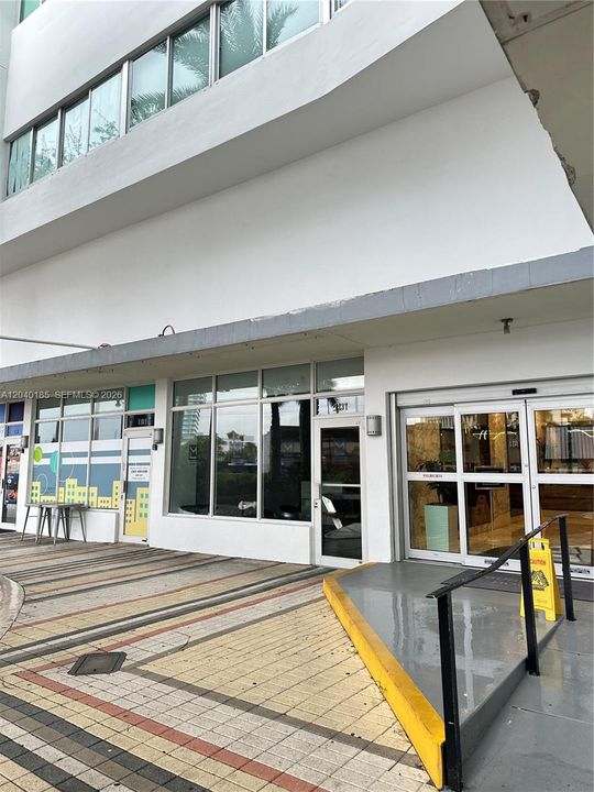 En Renta: $2,950 (1 camas, 2 baños, 912 Pies cuadrados)