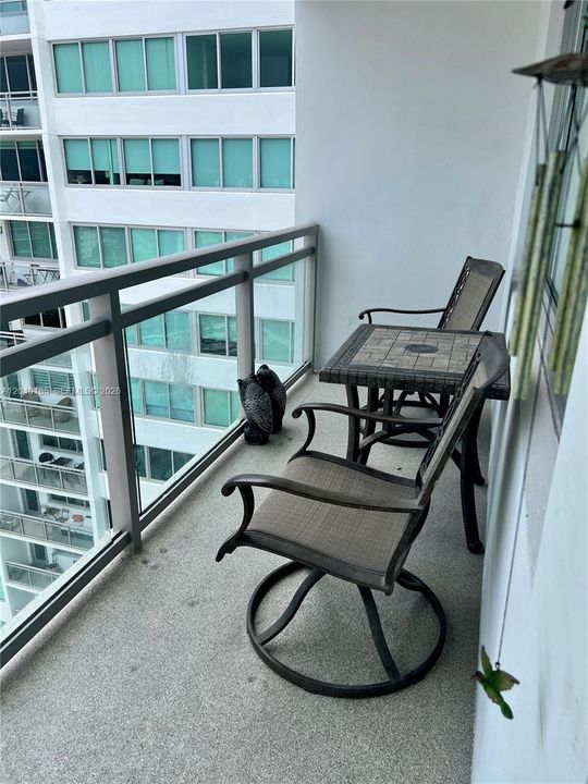 En Renta: $2,950 (1 camas, 2 baños, 912 Pies cuadrados)