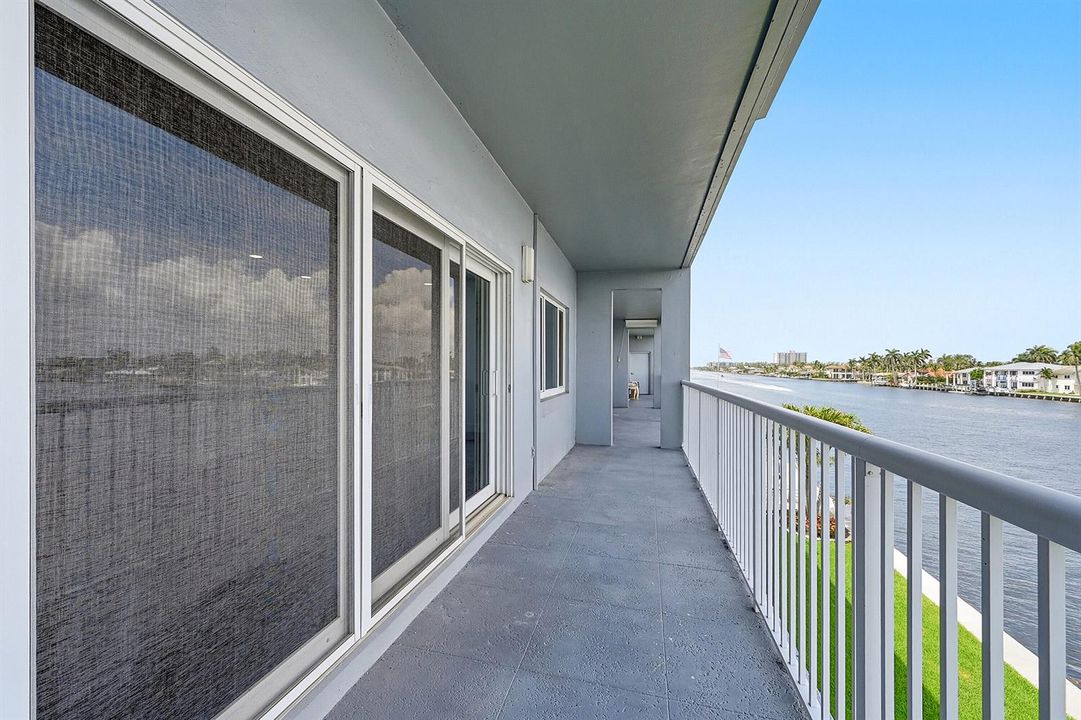 22_balcony