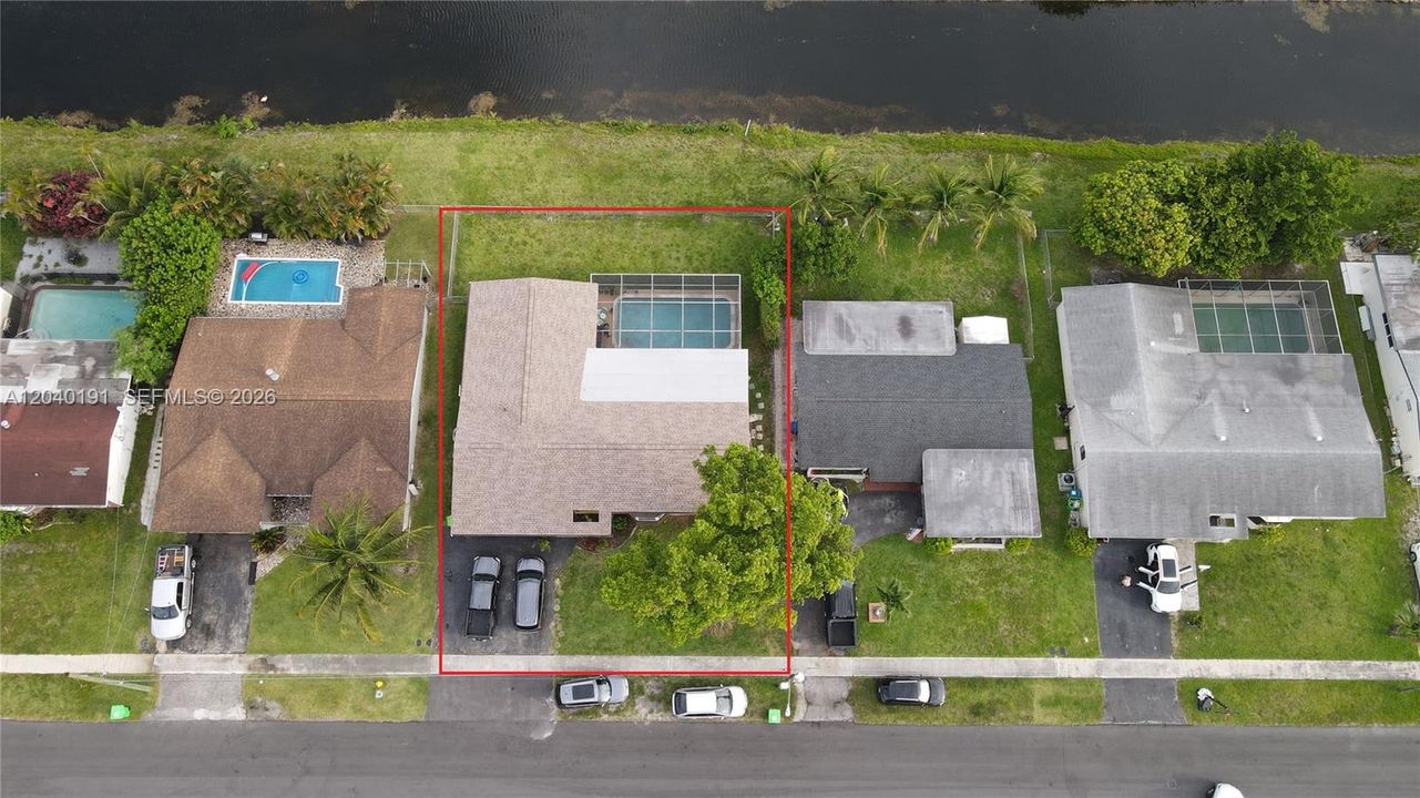 For Sale: $590,000 (4 beds, 2 baths, 1768 Square Feet)
