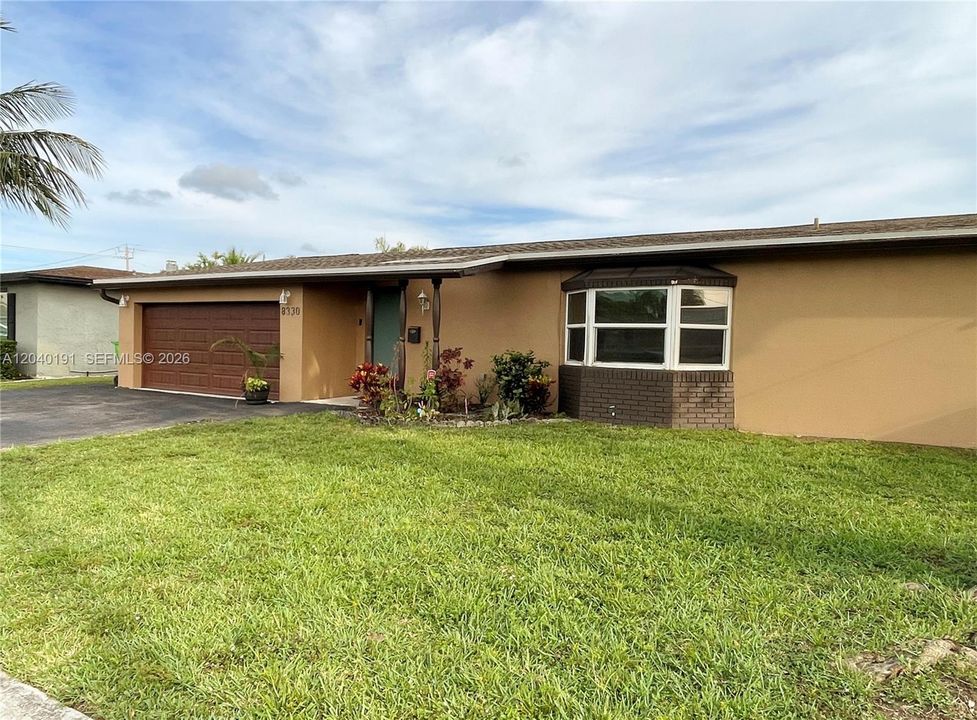 For Sale: $590,000 (4 beds, 2 baths, 1768 Square Feet)