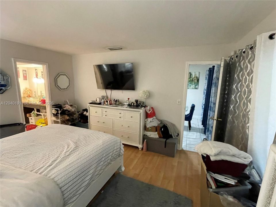 For Sale: $590,000 (4 beds, 2 baths, 1768 Square Feet)