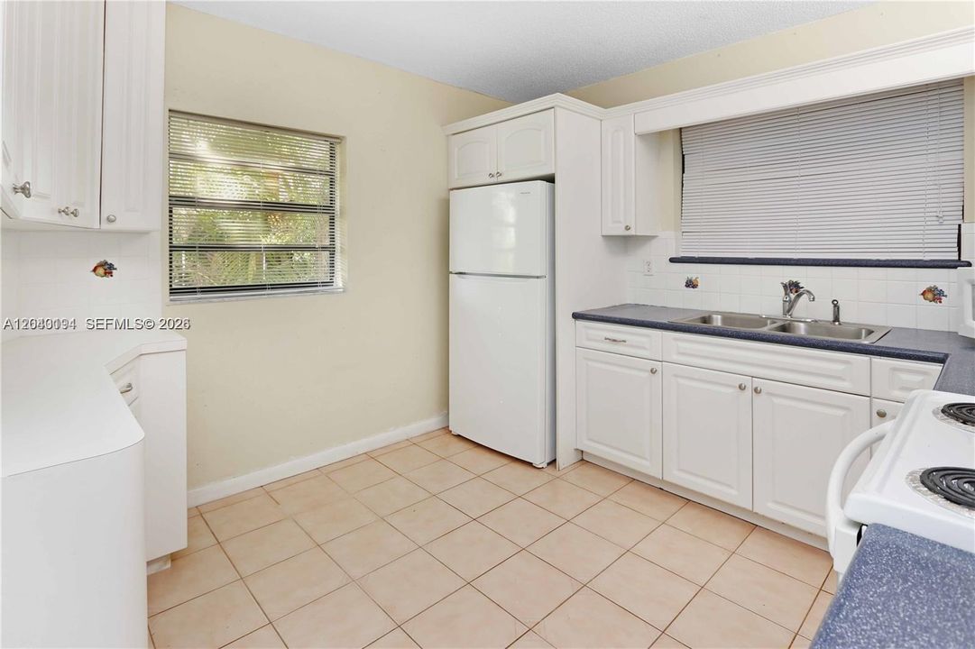 出租: $3,200 (3 贝兹, 2 浴室, 1532 平方英尺)