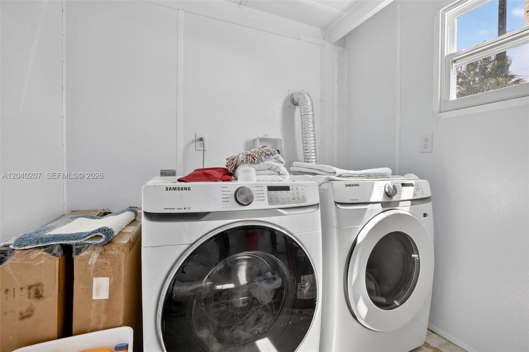 На продажу: $876,000 (4 спален, 4 ванн, 1646 Квадратных фут)