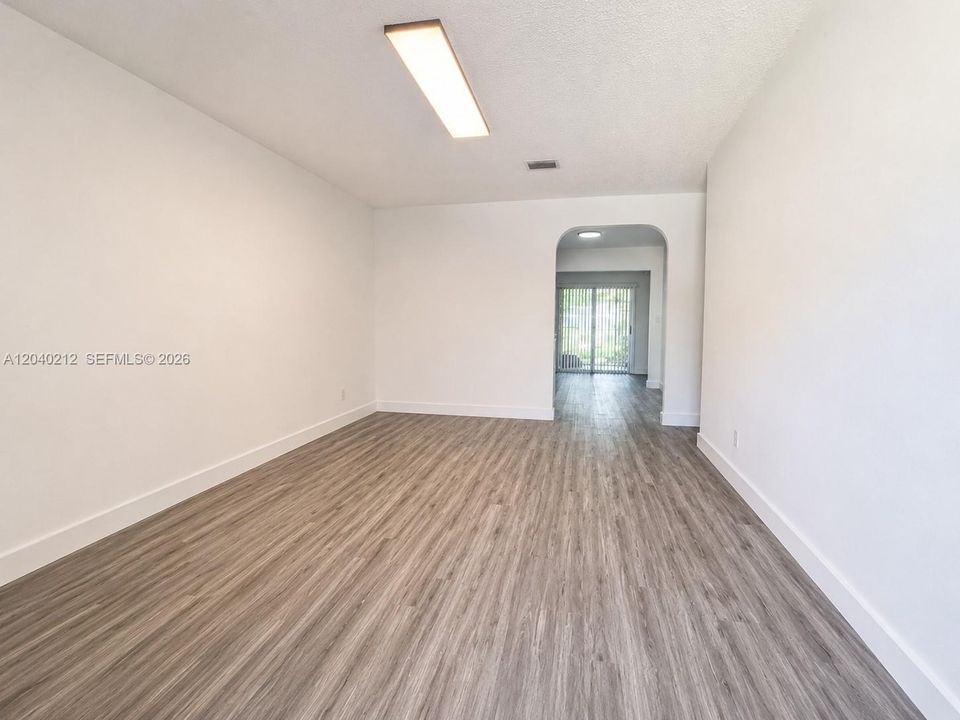 For Rent: $3,000 (3 beds, 2 baths, 1210 Square Feet)