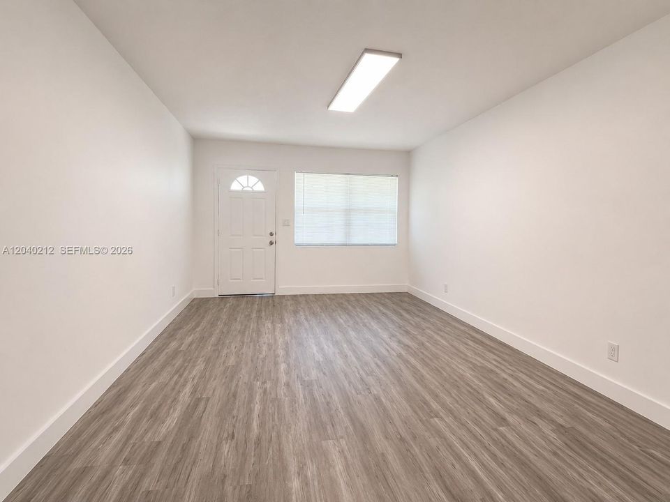 For Rent: $3,000 (3 beds, 2 baths, 1210 Square Feet)