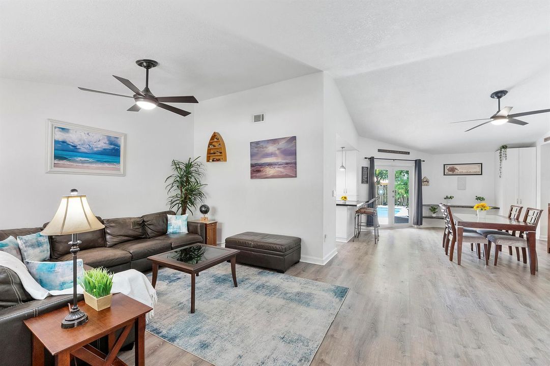 15681 Dover Ct_031