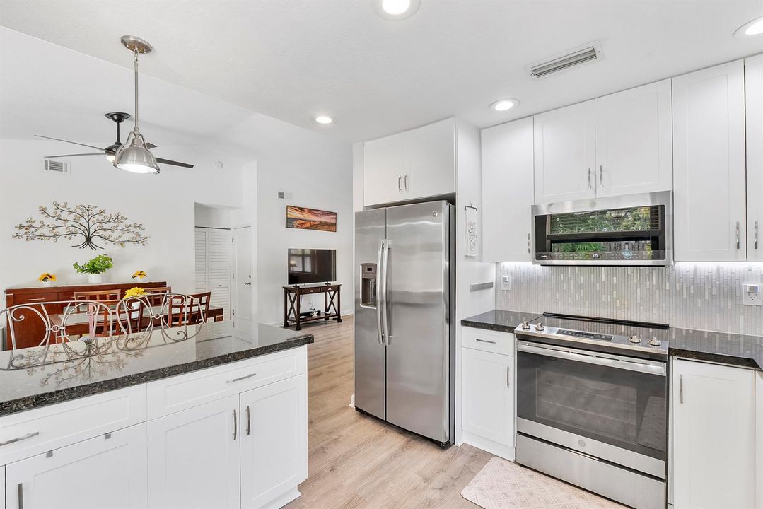 15681 Dover Ct_042