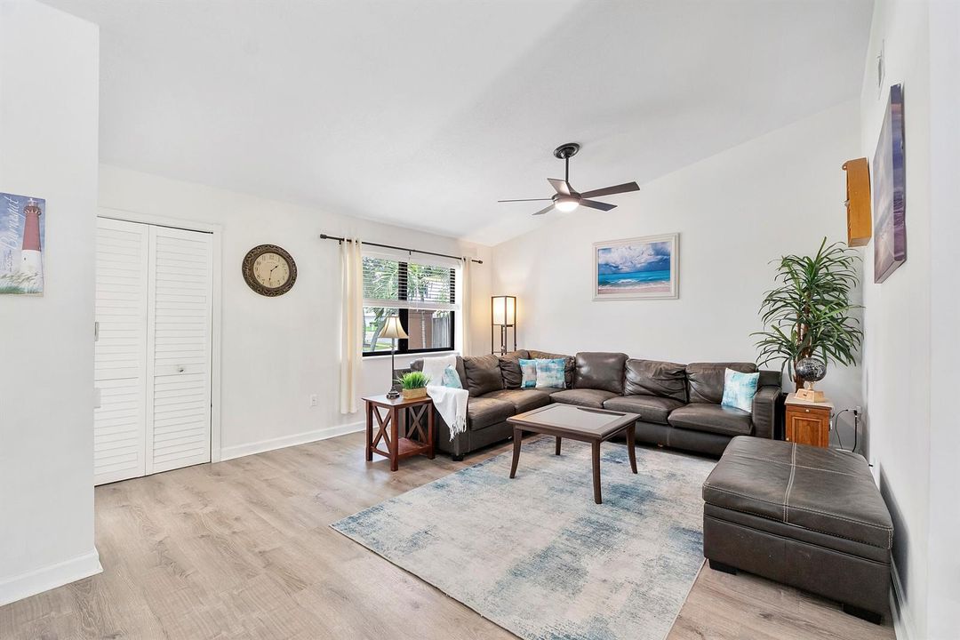 15681 Dover Ct_028