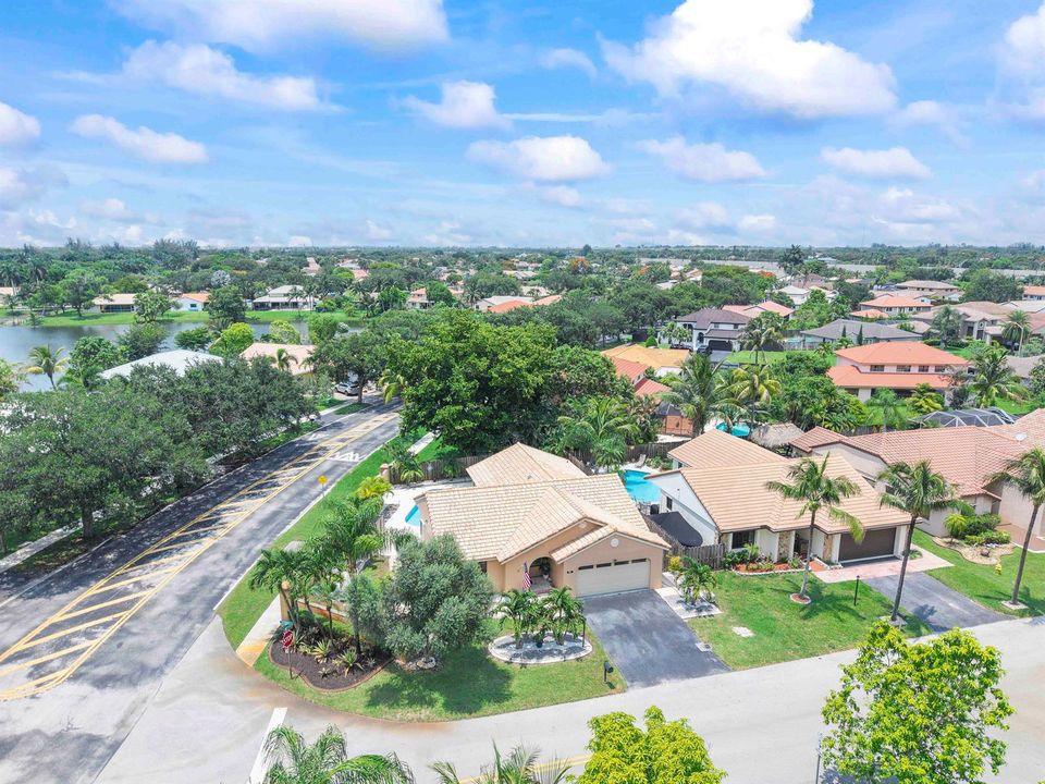 15681 Dover Ct_007