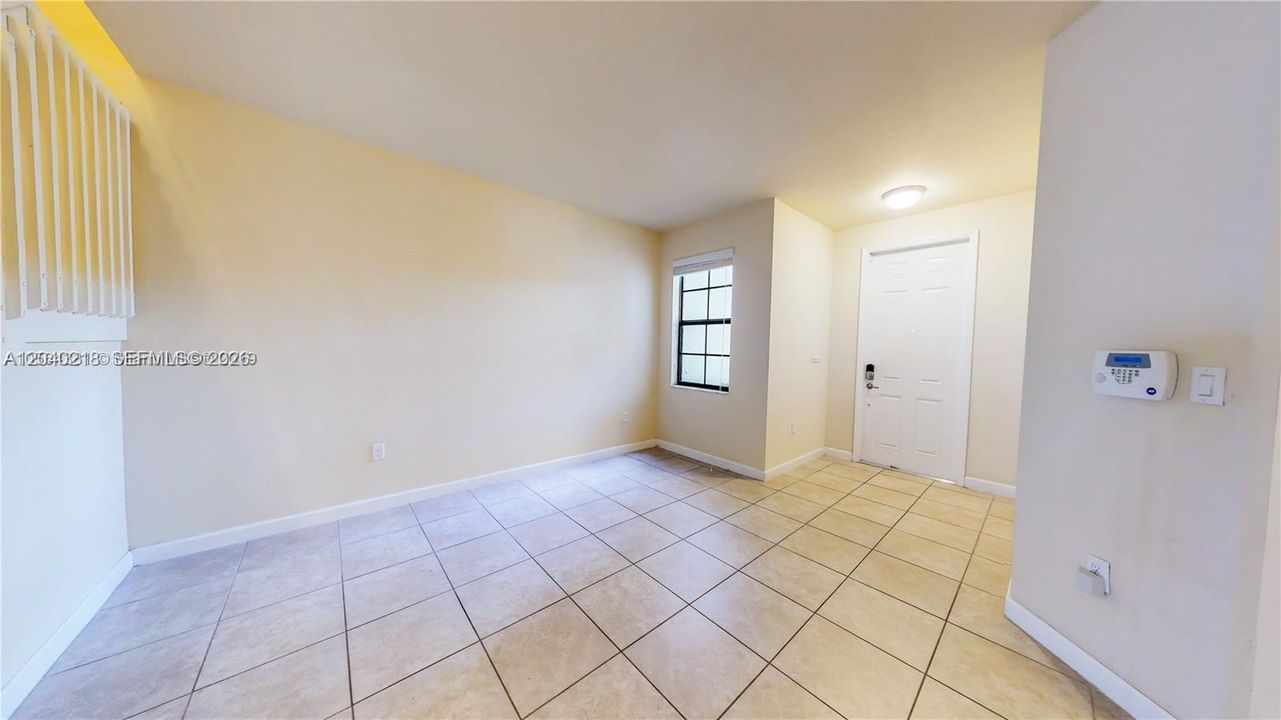 For Rent: $3,400 (3 beds, 2 baths, 1650 Square Feet)