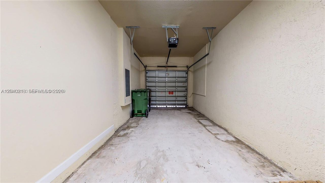 For Rent: $3,400 (3 beds, 2 baths, 1650 Square Feet)