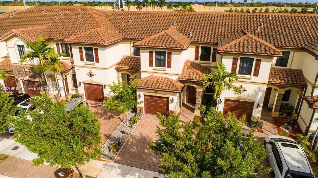 For Rent: $3,400 (3 beds, 2 baths, 1650 Square Feet)