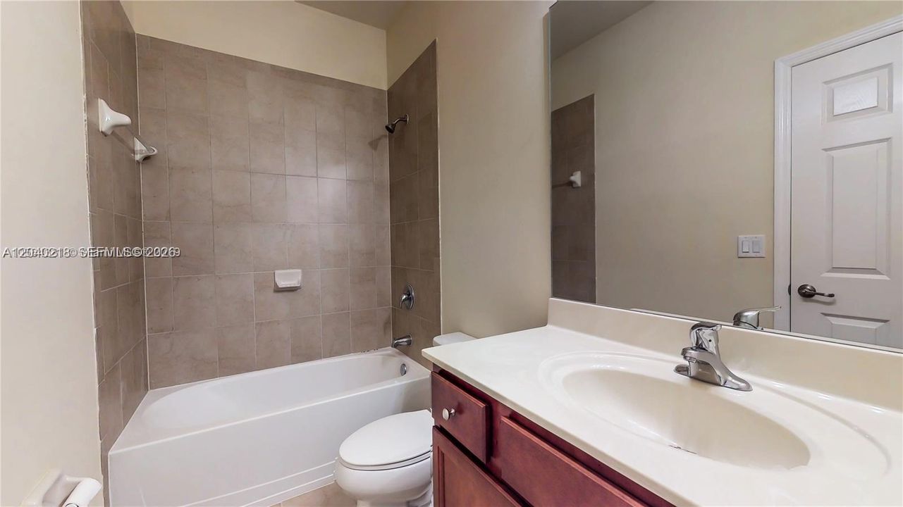 For Rent: $3,400 (3 beds, 2 baths, 1650 Square Feet)