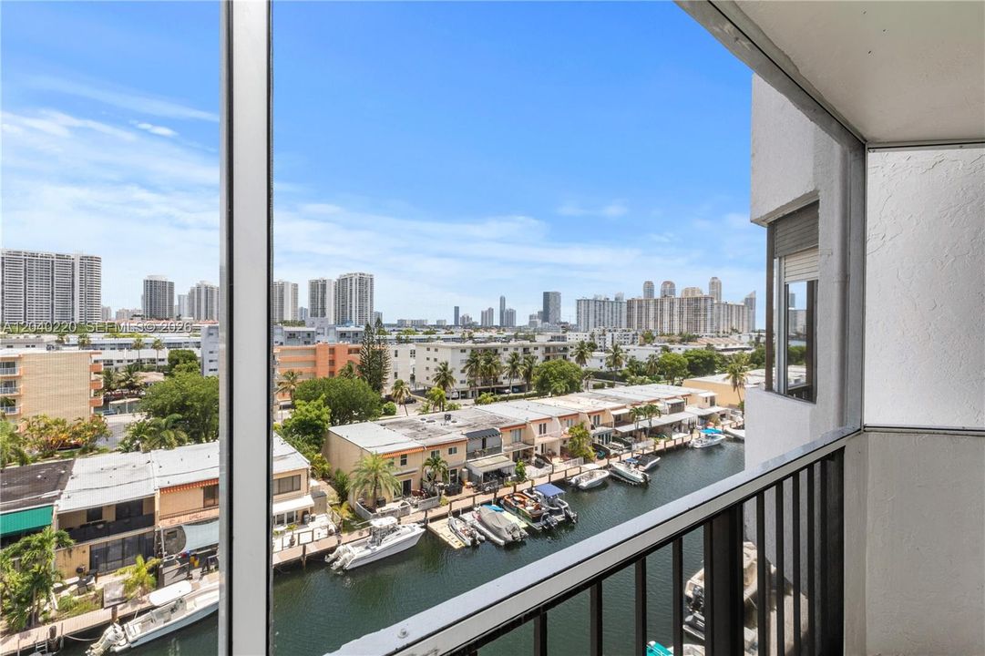 En Venta: $240,000 (1 camas, 1 baños, 828 Pies cuadrados)
