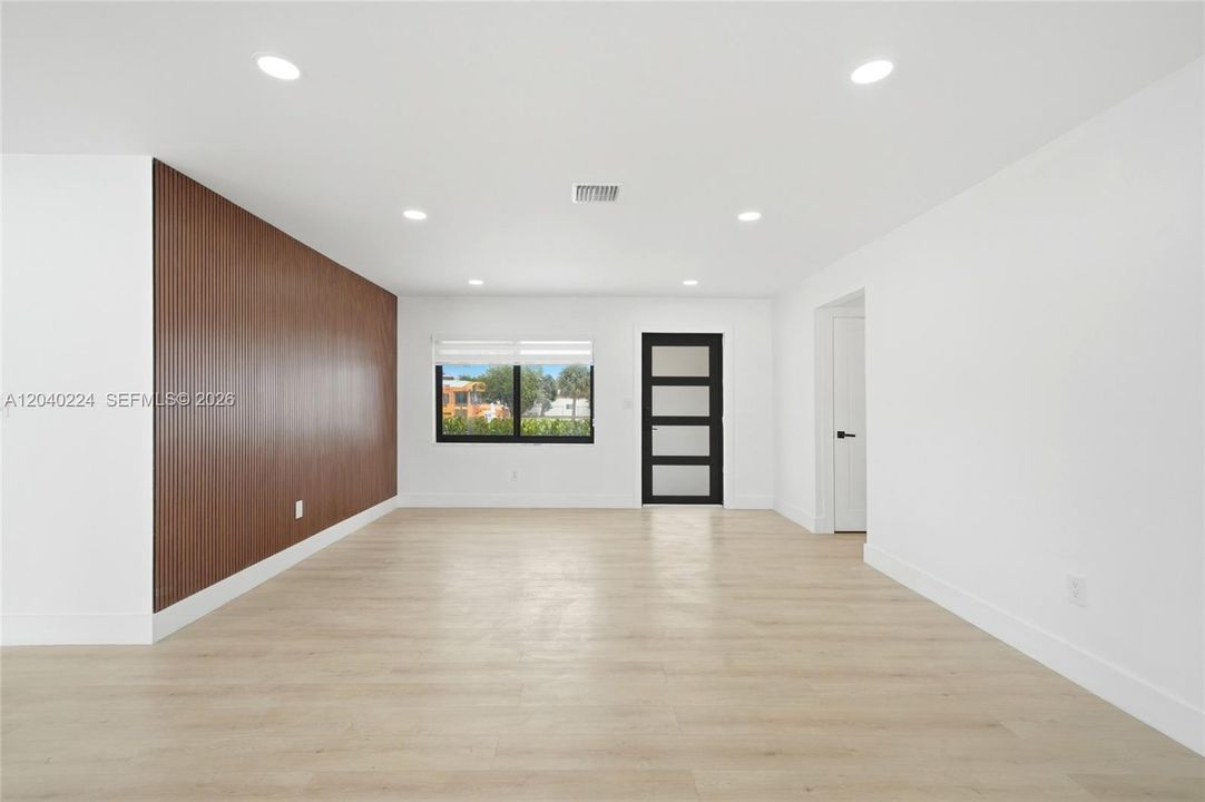 For Sale: $990,000 (4 beds, 3 baths, 1325 Square Feet)