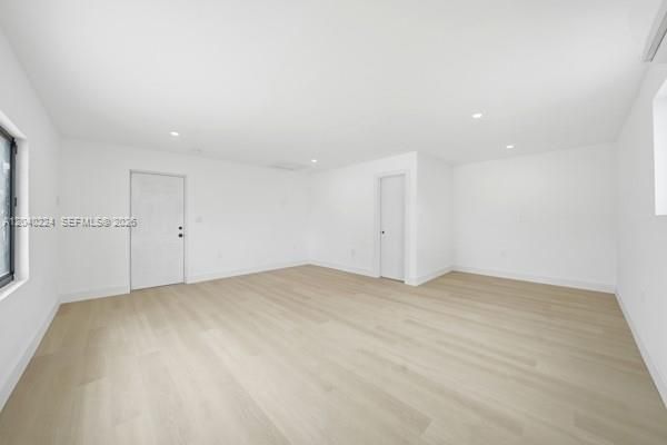For Sale: $990,000 (4 beds, 3 baths, 1325 Square Feet)