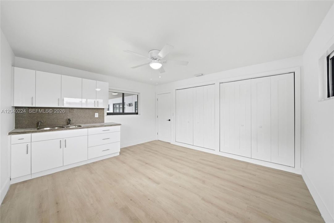 For Sale: $990,000 (4 beds, 3 baths, 1325 Square Feet)
