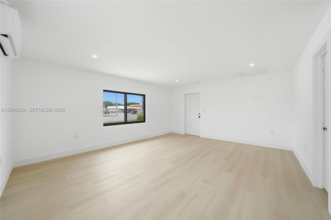 For Sale: $990,000 (4 beds, 3 baths, 1325 Square Feet)