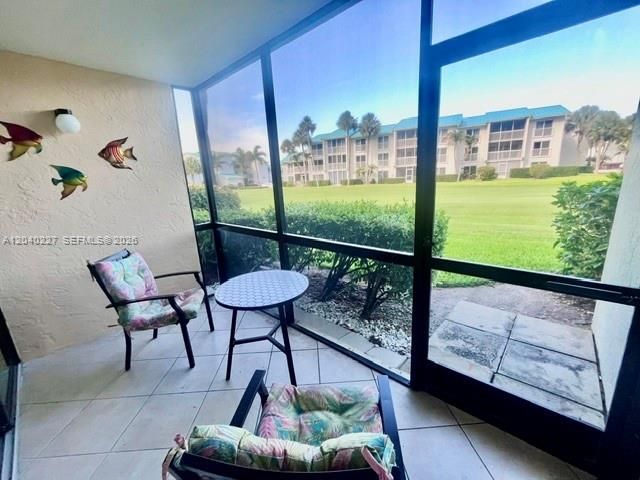 For Sale: $230,000 (1 beds, 0 baths, 678 Square Feet)