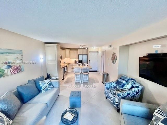 For Sale: $230,000 (1 beds, 0 baths, 678 Square Feet)
