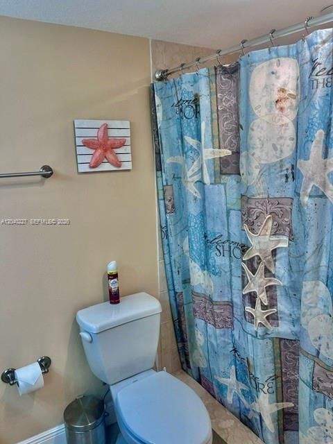 For Sale: $230,000 (1 beds, 0 baths, 678 Square Feet)