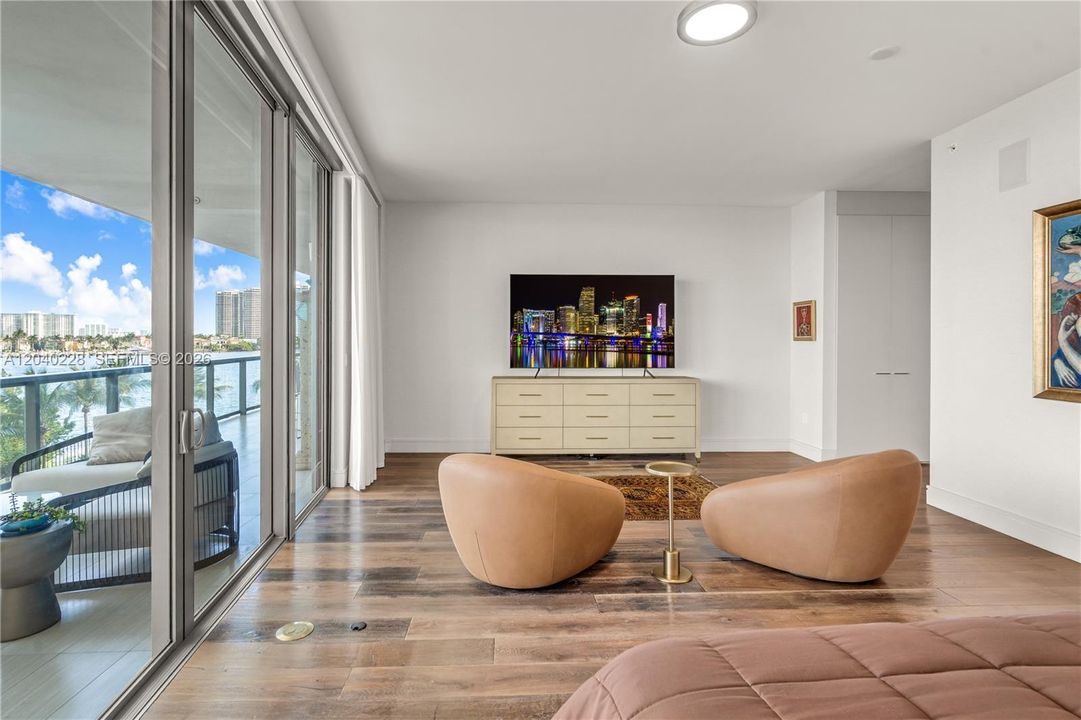 En Venta: $3,475,000 (4 camas, 5 baños, 3801 Pies cuadrados)