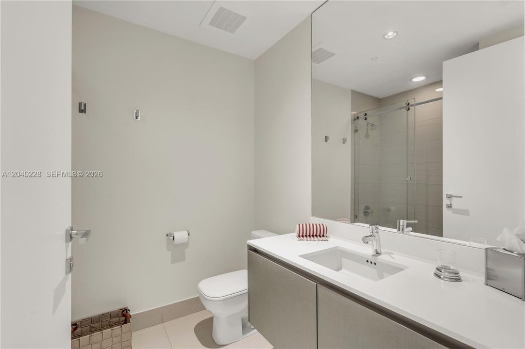 En Venta: $3,475,000 (4 camas, 5 baños, 3801 Pies cuadrados)