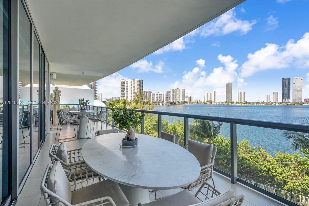 En Venta: $3,475,000 (4 camas, 5 baños, 3801 Pies cuadrados)