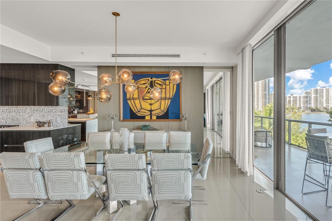 En Venta: $3,475,000 (4 camas, 5 baños, 3801 Pies cuadrados)