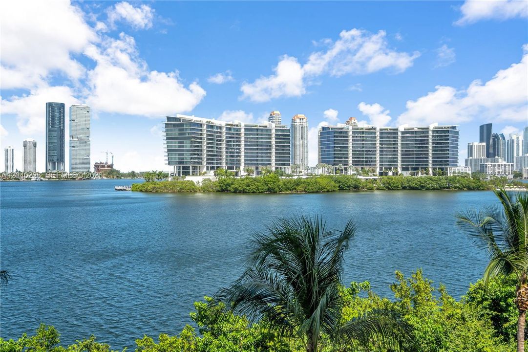 En Venta: $3,475,000 (4 camas, 5 baños, 3801 Pies cuadrados)
