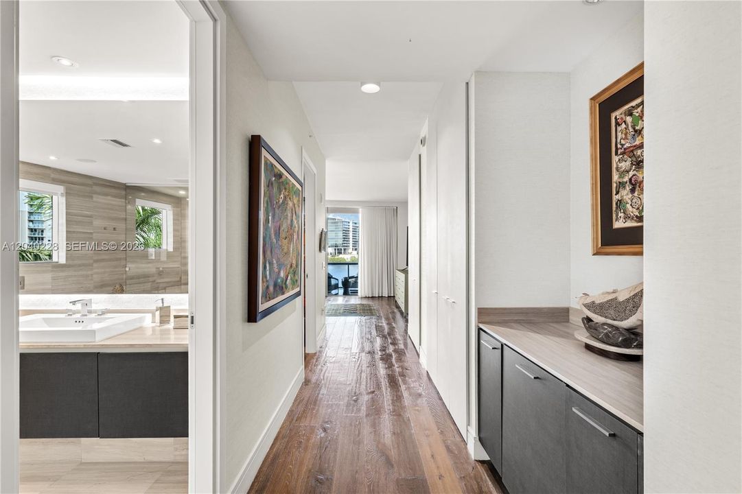 En Venta: $3,475,000 (4 camas, 5 baños, 3801 Pies cuadrados)