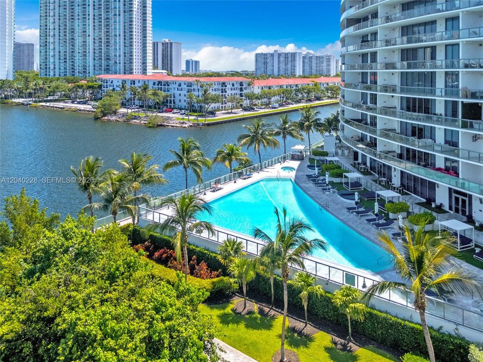 En Venta: $3,475,000 (4 camas, 5 baños, 3801 Pies cuadrados)