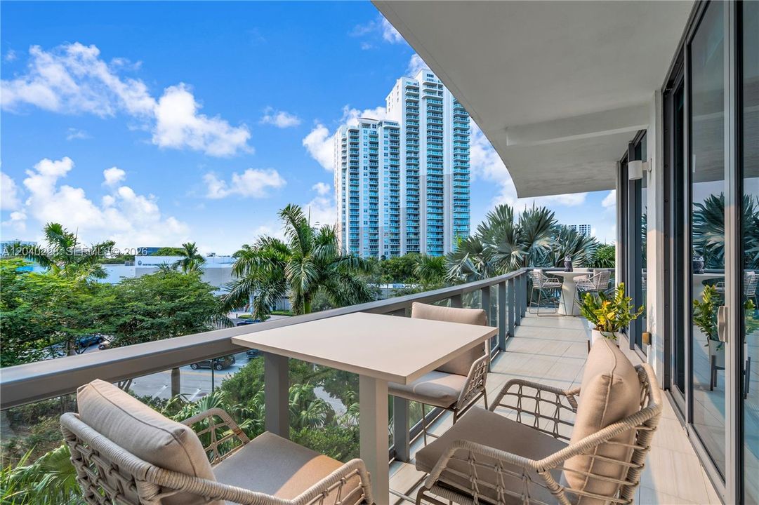 En Venta: $3,475,000 (4 camas, 5 baños, 3801 Pies cuadrados)