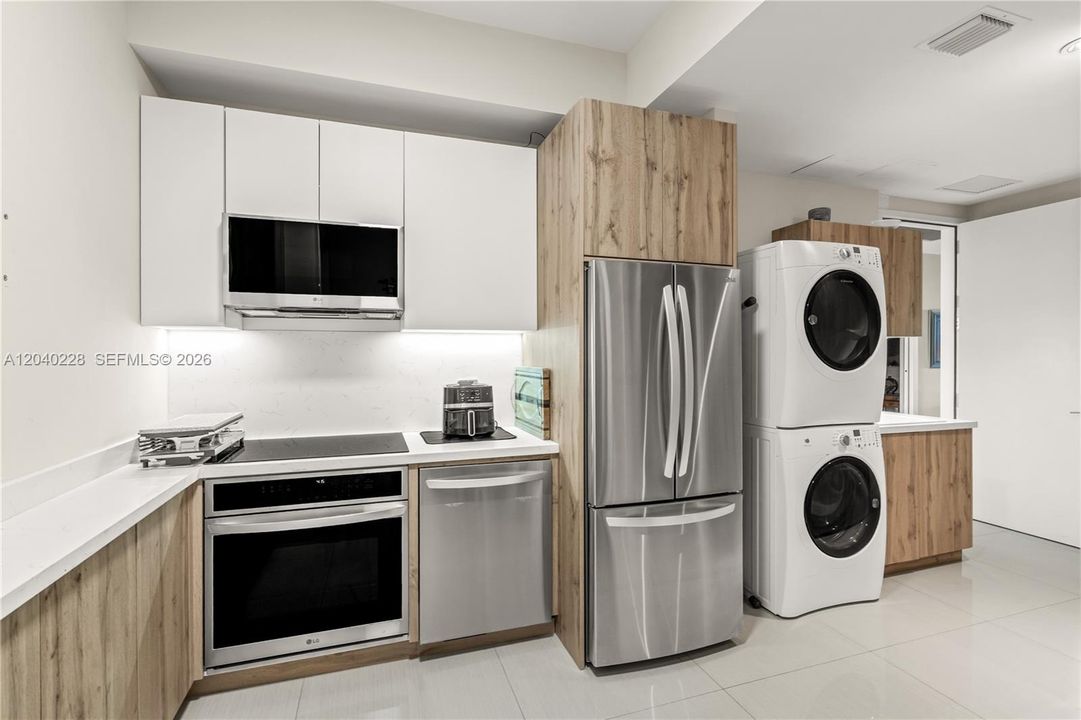 En Venta: $3,475,000 (4 camas, 5 baños, 3801 Pies cuadrados)