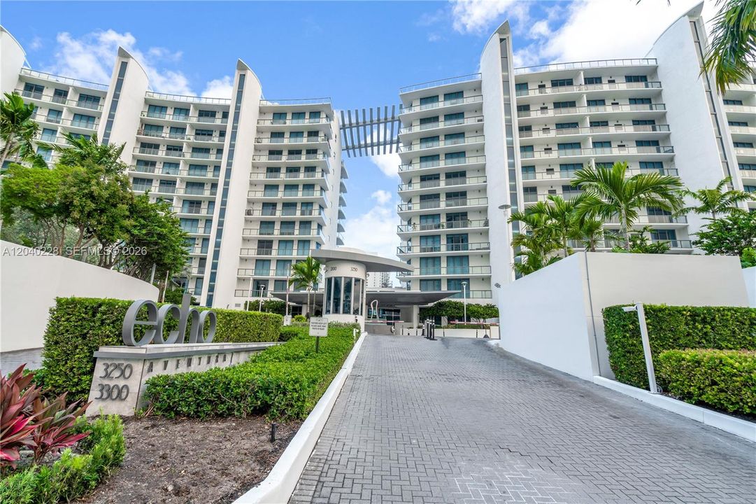 En Venta: $3,475,000 (4 camas, 5 baños, 3801 Pies cuadrados)