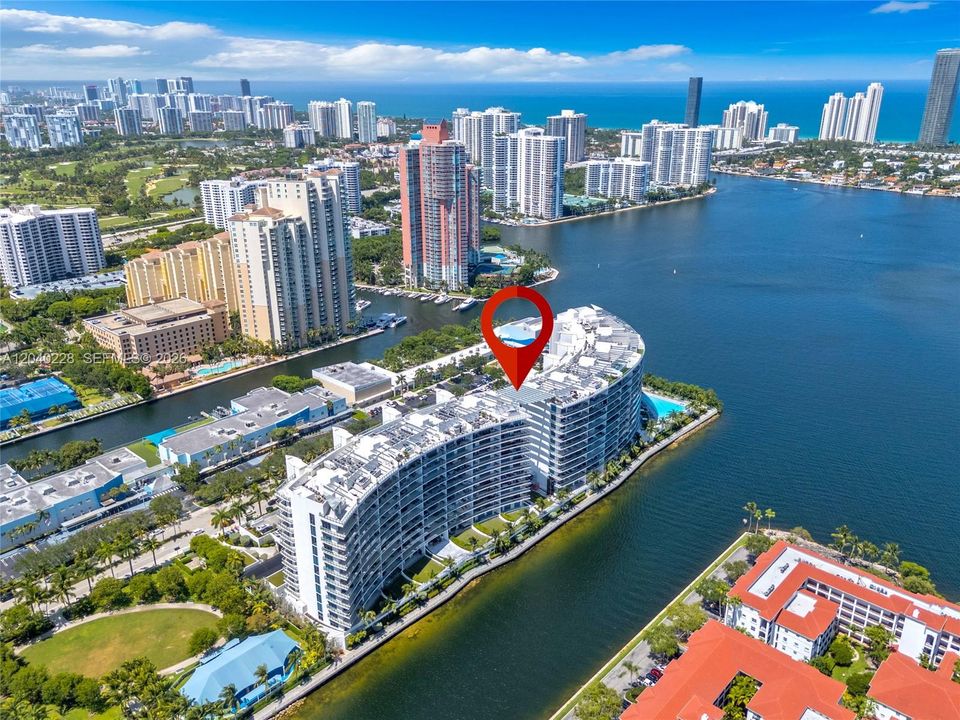 En Venta: $3,475,000 (4 camas, 5 baños, 3801 Pies cuadrados)