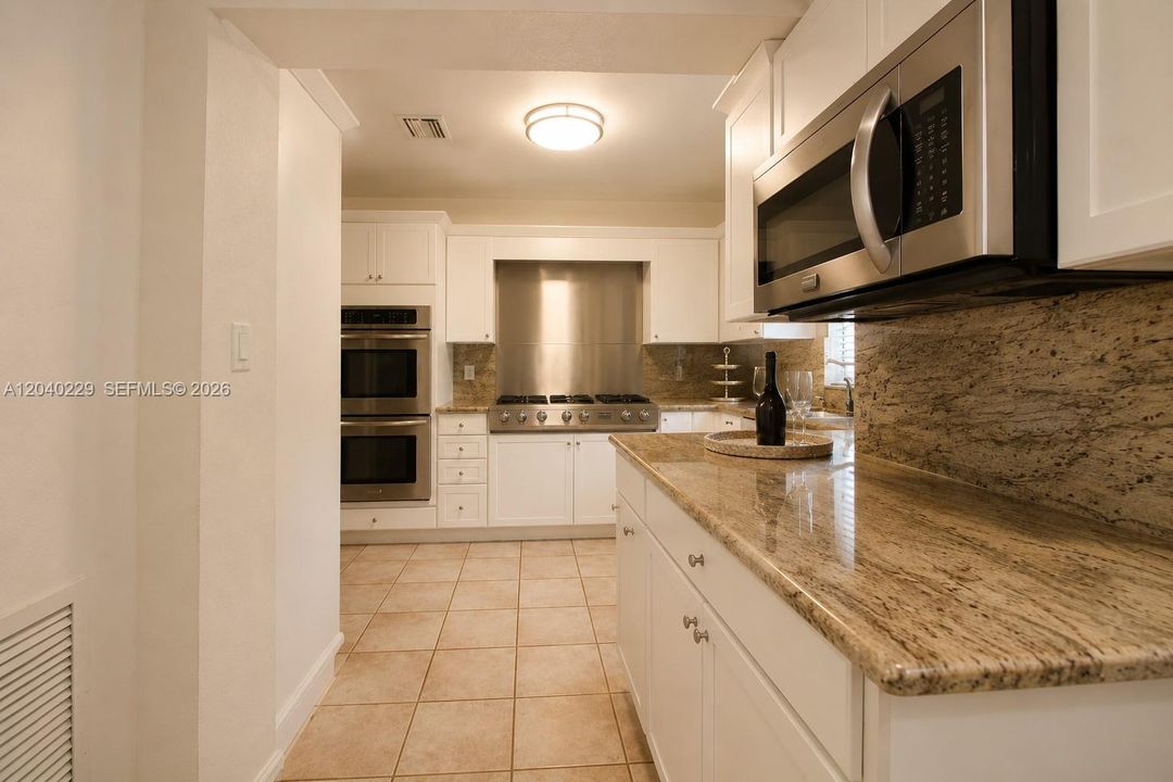 В аренду: $7,500 (3 спален, 3 ванн, 2135 Квадратных фут)