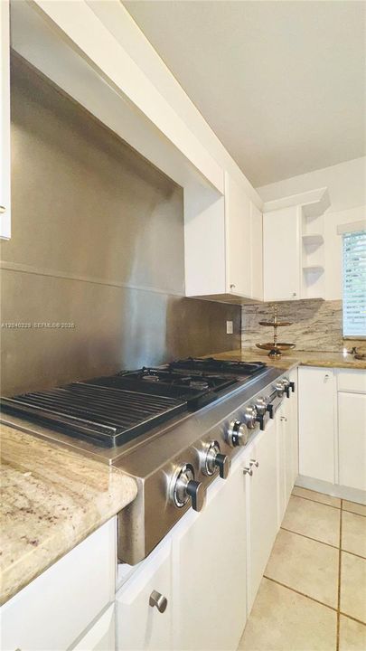 В аренду: $7,500 (3 спален, 3 ванн, 2135 Квадратных фут)