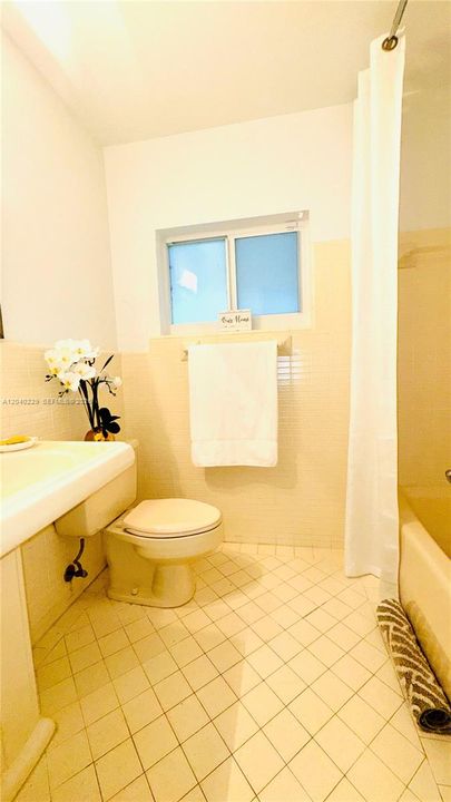 В аренду: $7,500 (3 спален, 3 ванн, 2135 Квадратных фут)