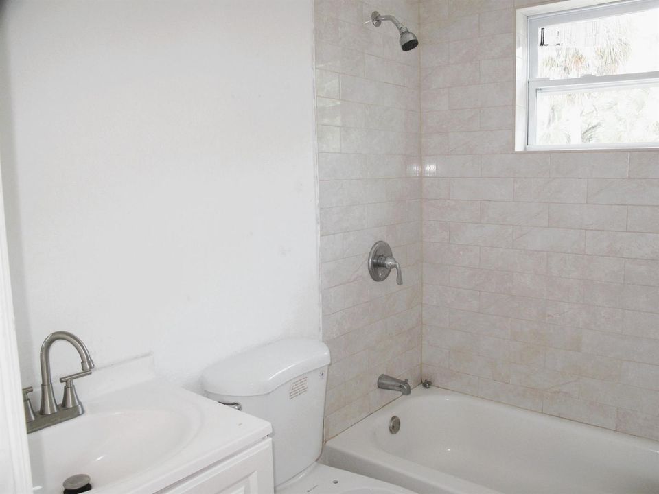 11-Bathroom
