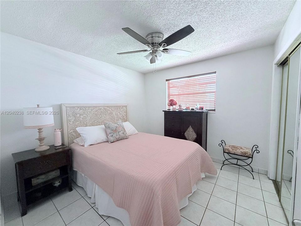 En Venta: $550,000 (3 camas, 1 baños, 1200 Pies cuadrados)
