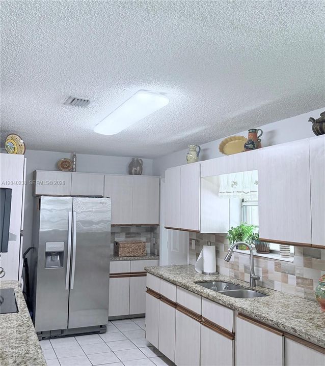 En Venta: $550,000 (3 camas, 1 baños, 1200 Pies cuadrados)