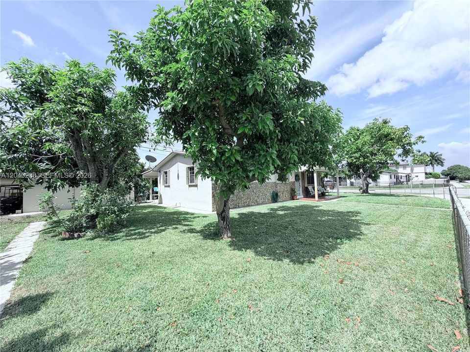 En Venta: $550,000 (3 camas, 1 baños, 1200 Pies cuadrados)