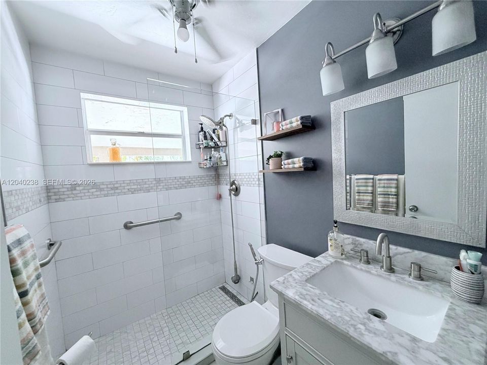 En Venta: $550,000 (3 camas, 1 baños, 1200 Pies cuadrados)